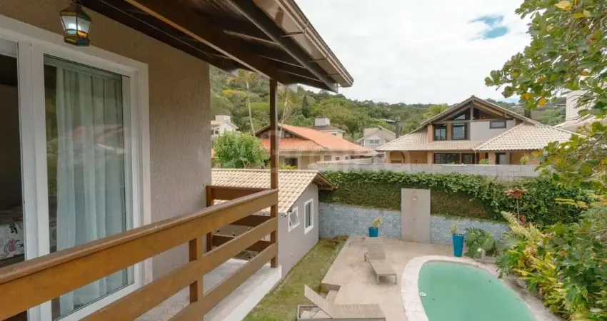 Casa em condomínio fechado com 5 quartos à venda na Rua Gécio de Souza e Silva, --, Sambaqui, Florianópolis