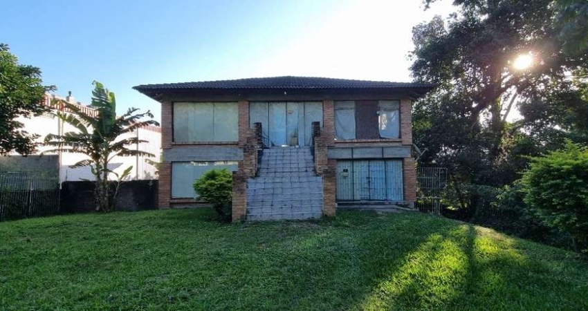 Prédio de 399.6m² no bairro Santo Antônio De Lisboa