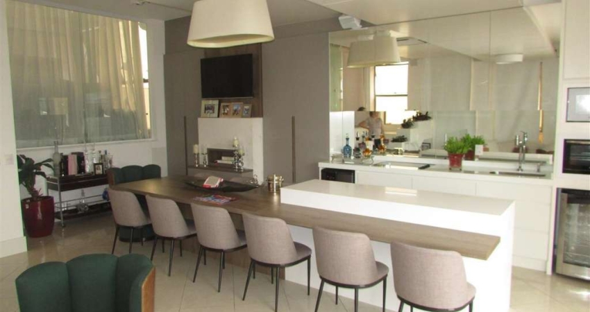 Apartamento de 3 dorms no bairro Agronômica