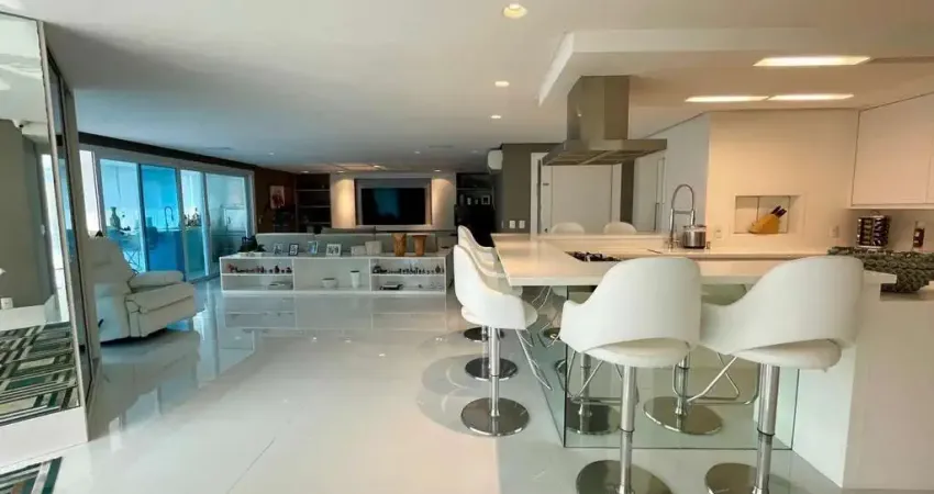 Apartamento com 220,75m de 1 quarto sendo 1 suíte na Agronômica