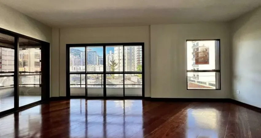 Apartamento com 4 quartos à venda na Avenida Jornalista Rubens de Arruda Ramos, --, Centro, Florianópolis