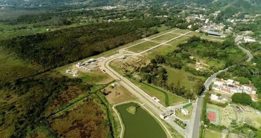Terreno de 608.04m² no bairro Ratones