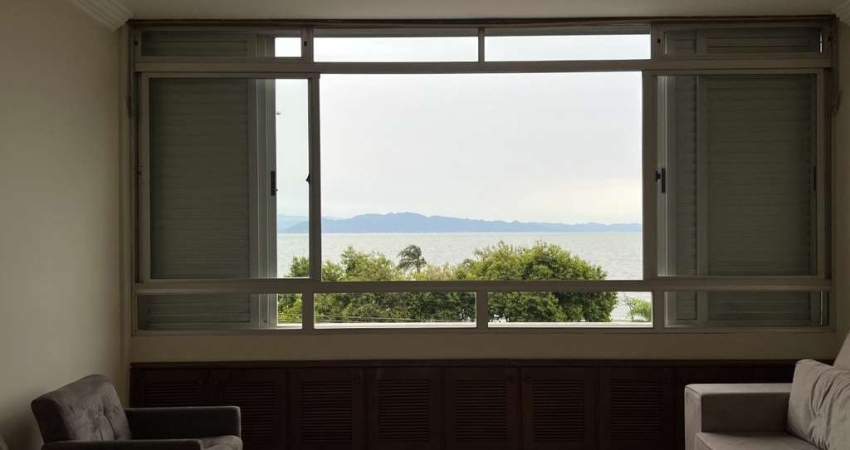 Apartamento de 161m² com 4 quartos sendo 2 suítes no Centro