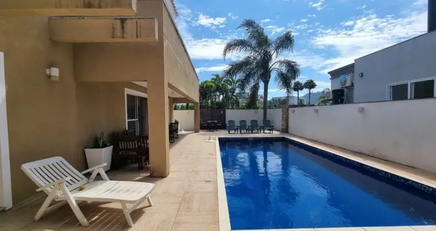 Casa com 4 suítes no Córrego Grande, em Florianópolis