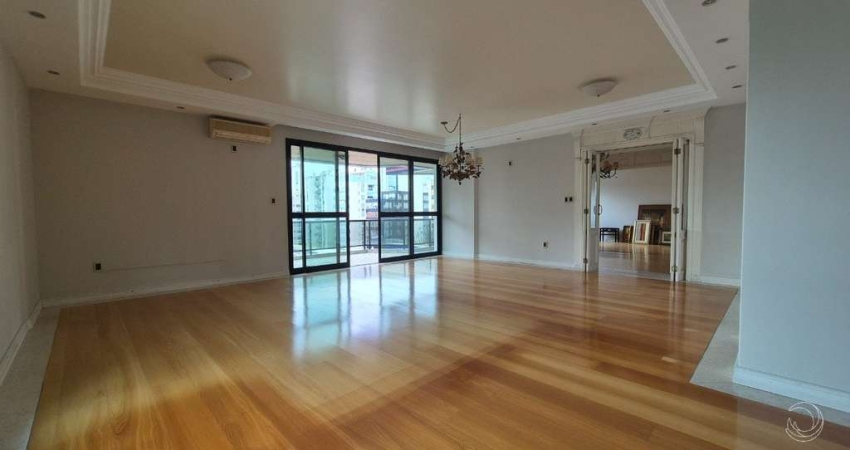 Apartamento com 4 quartos sendo 2 suítes no Centro de Florianópolis