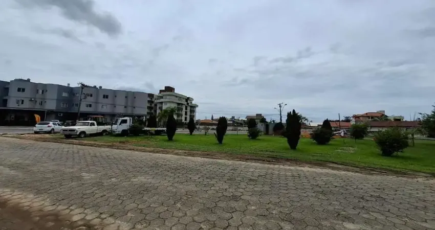 Terreno com 600m² em ótima localização no bairro Universitário em Tijucas