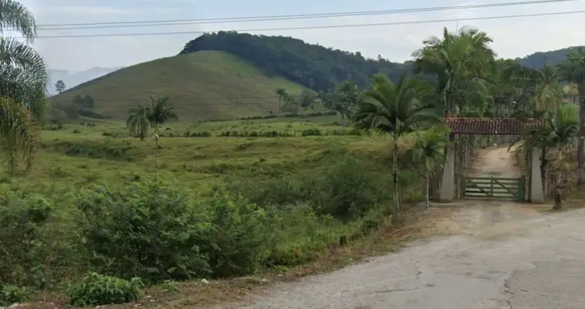Terreno com 173.005,00m² na área industrial da BR 282 em Santo Amaro da Imperatriz