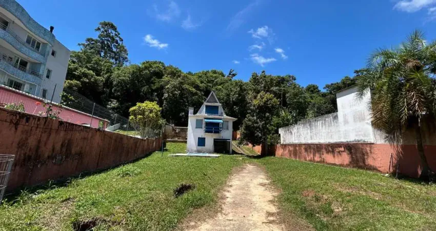 Terreno de 1469,4m² em Canajurê, Florianópolis.