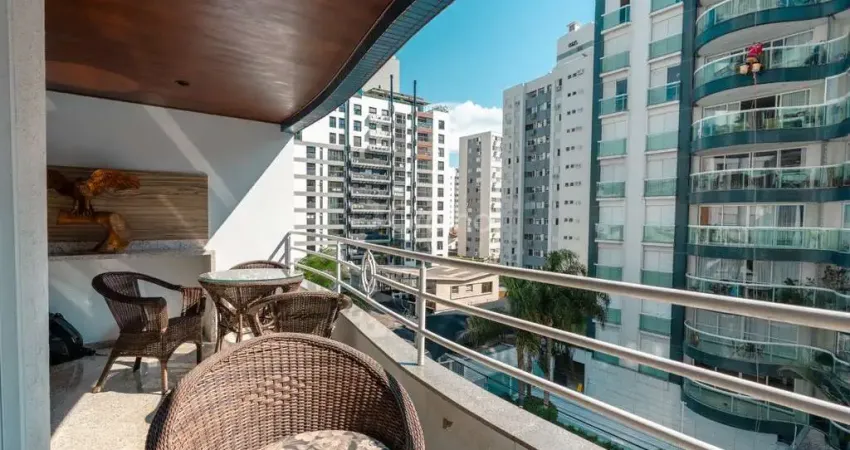 Apartamento com 4 quartos sendo 2 suítes no Centro