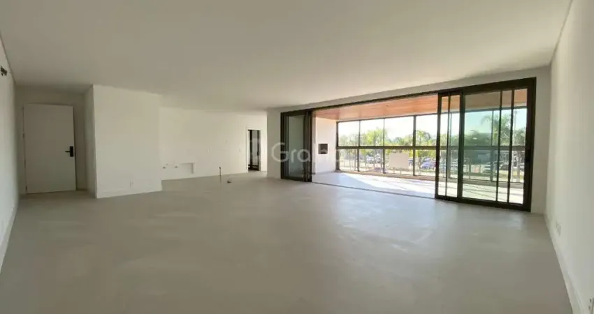 Apartamento com 235m² e 3 suítes em Jurerê Internacional