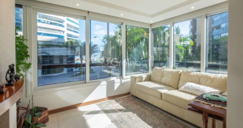 Apartamento de 152m² com 3 quartos sendo 1 suíte na Agronômica