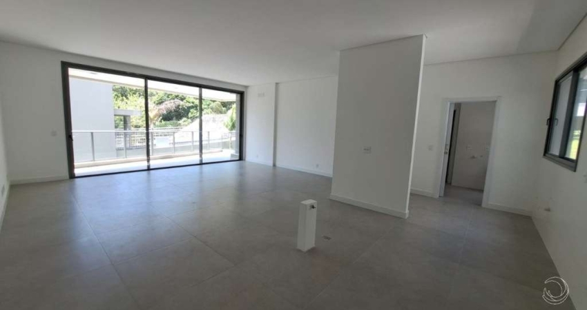 Apartamento de Alto Padrão com 3 Suítes no Cacupé, Florianópolis.
