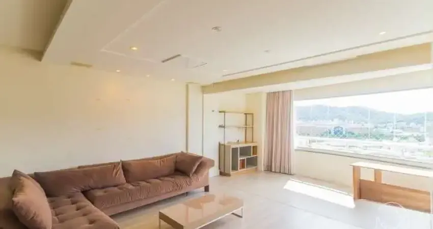 Cobertura Duplex com 3 quartos sendo 1 suíte na Trindade