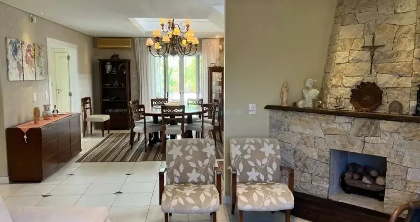 Casa residencial de alto padrão com 5 quartos em Jurerê Internacional, Florianópolis.