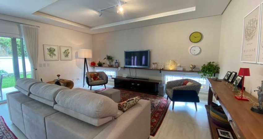Casa de 408,59m² com 4 quartos sendo 2 suítes na Lagoa da Conceição