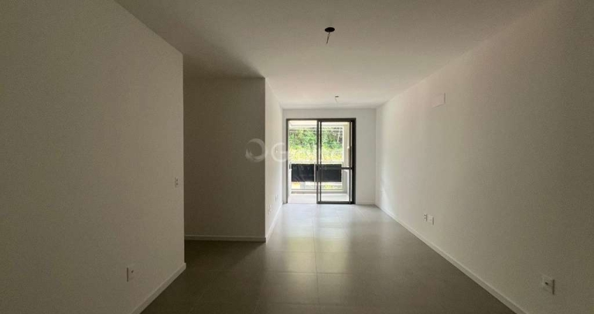 Apartamento de 70m² com 2 quartos sendo 1 suíte em Cacupé