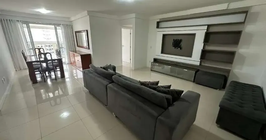 Apartamento de 3 quartos no bairro Campinas, São José.