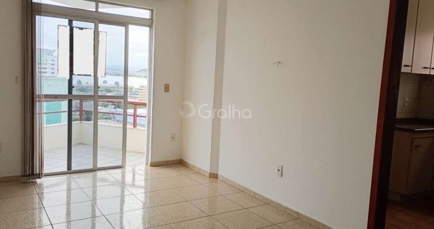 Apartamento de 64m² com 2 quartos no Centro
