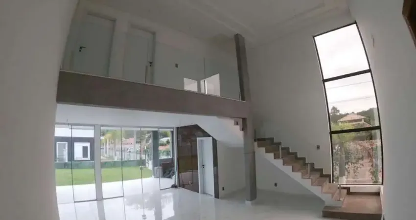 Casa Residencial de 212m² com 3 Suítes no Rio Vermelho