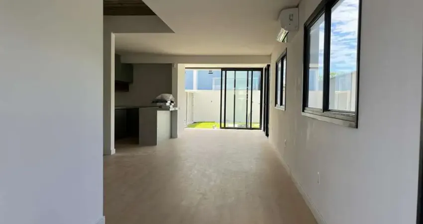 Casa residencial com 3 suítes no bairro Campeche