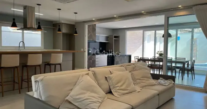 Casa com 3 quartos sendo 2 demi-suítes e 1 suíte na Pedra Branca
