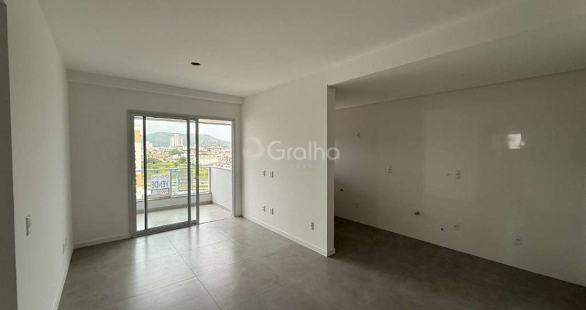 Apartamento com 2 quartos com 76m² em Barreiros, São José
