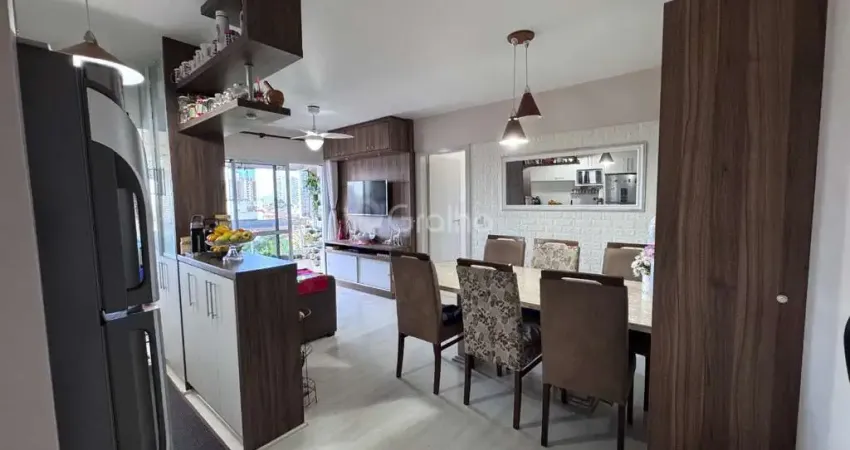 Apartamento com 3 quartos e 76m² privativos em Barreiros, São José