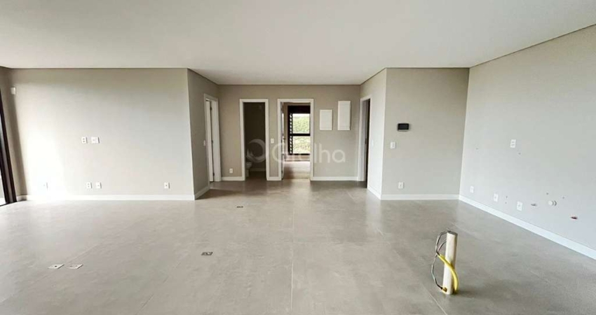 Apartamento de Alto Padrão com Vista Mar, 3 suítes, 148m² Privativos, em Jurerê, Florianópolis