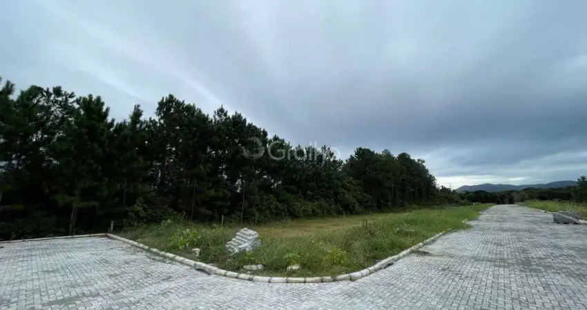 Terreno com 433 m² no bairro Ribeirão da Ilha