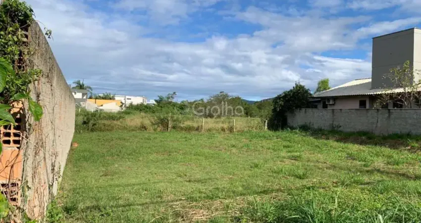 Terreno com 472 m² em excelente localização no bairro Campeche.