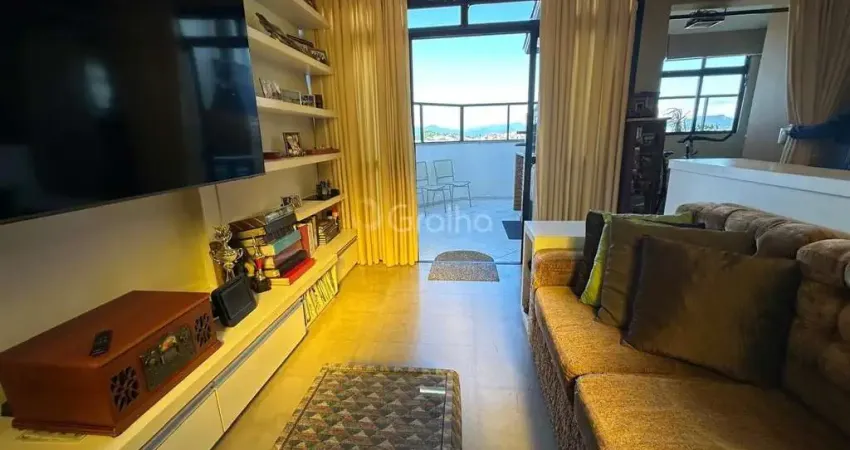 Apartamento Duplex de 203, 80 m2 em capoeiras, Florianópolis.