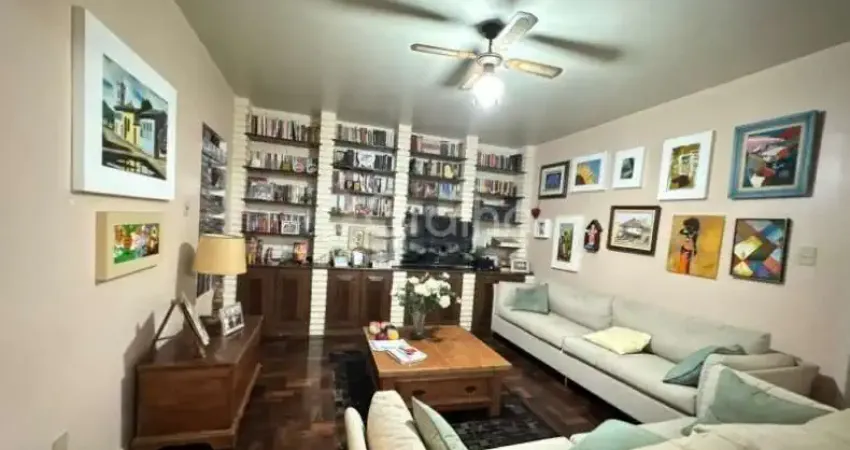 Casa de 300m² com 4 quartos sendo 1 suíte em Coqueiros