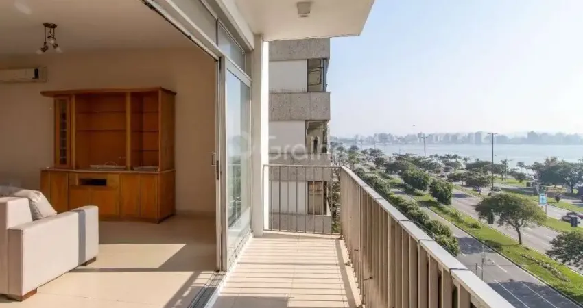 À venda: Apartamento com a vista mais linda de Florianópolis - Av. Beira Mar Norte 3 Quartos | 3 Banheiros | 162 m²
