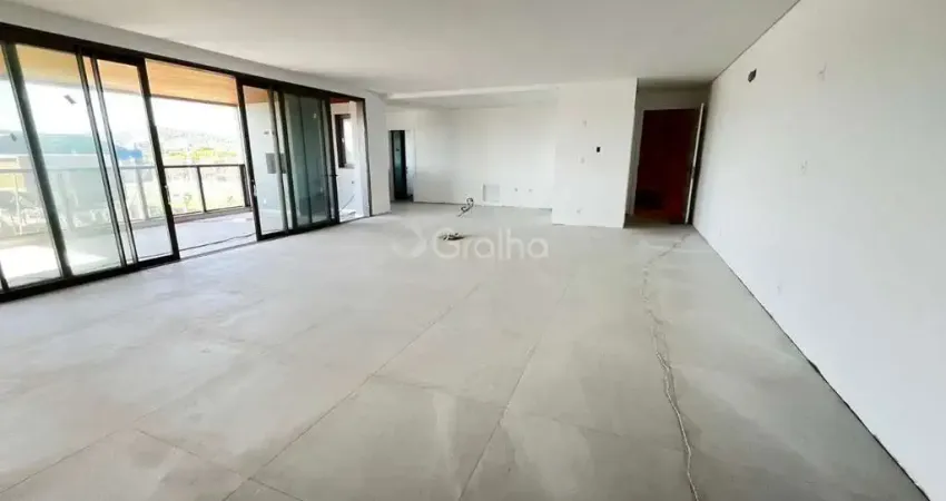 Apartamento com 3 suítes e 235m² privativos em Jurerê Internacional, Florianópolis