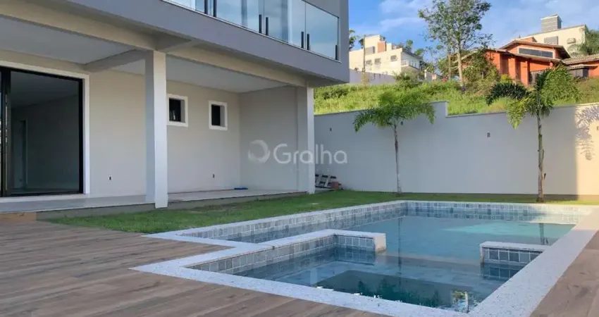 Casa de 317m² com 4 quartos sendo 1 suíte na Pedra Branca