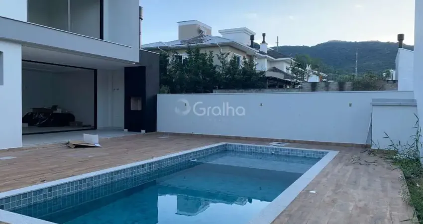 Casa de 275m² com 4 quartos sendo 3 suítes na Pedra Branca