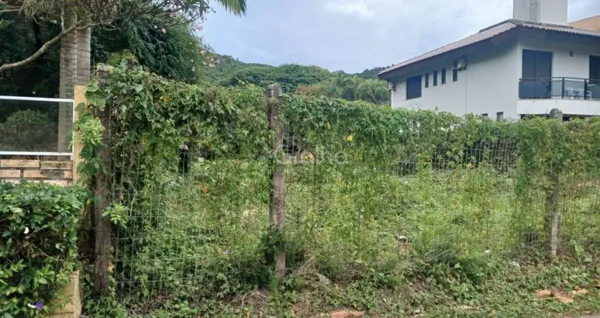 Terreno plano com 605m² na Praia Brava, Florianópolis