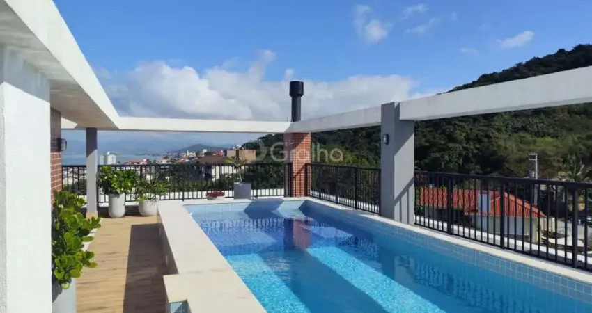 Apartamento com 3 quartos e 101m² privativos em Coqueiros, Florianópolis