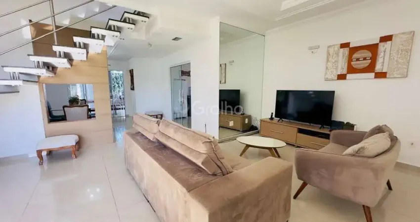 Casa Residencial de 4 dorms no bairro Ingleses Do Rio Vermelho