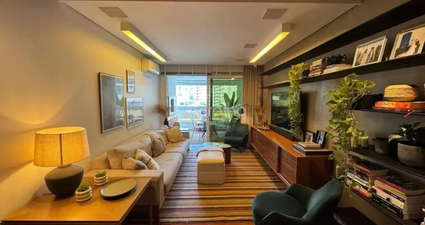 Apartamento de 126m² com 2 suítes na Beira-mar