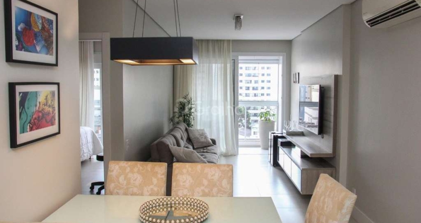 Apartamento de 73 m² com 2 quartos sendo 1 suíte no Centro