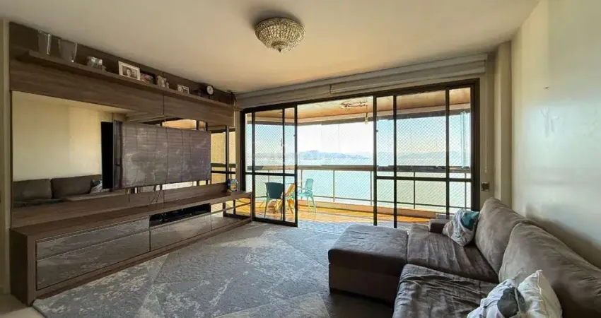 Apartamento de 171m² com 4 quartos sendo 2 suítes na Agronômica