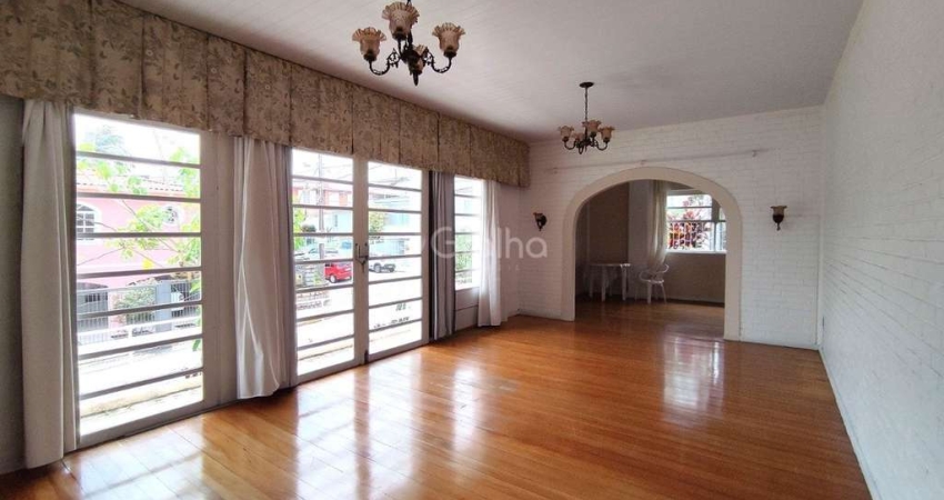 Casa de 332m² com 5 quartos sendo 1 suíte em Itaguaçu