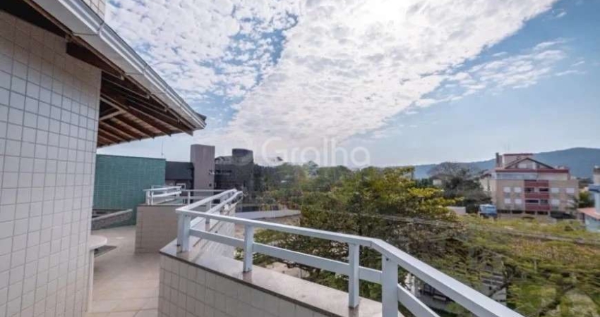 Cobertura com 2 quartos, sendo 1 suíte e 67m² privativos na Cachoeira do Bom Jesus, Florianópolis