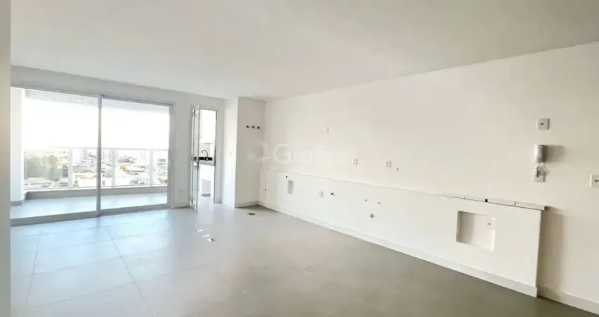 Apartamento de 130m² com 3 suítes no bairro Canto em Florianópolis