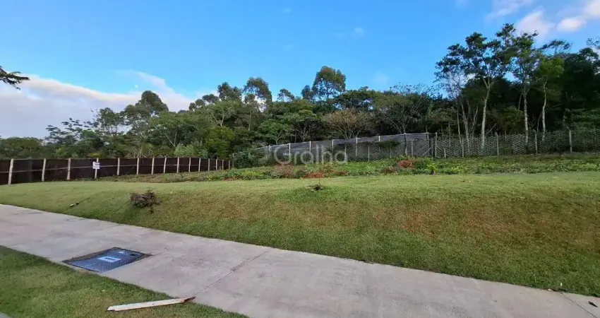 Terreno com 360 m² no bairro Campeche, Florianópolis - SC