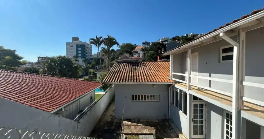 Casa de 482m² com 6 quartos sendo 3 suítes no Pantanal