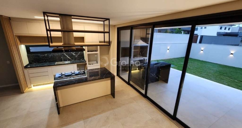 Casa alto padrão em condomínio fechado em São João do Rio Vermelho, Florianópolis