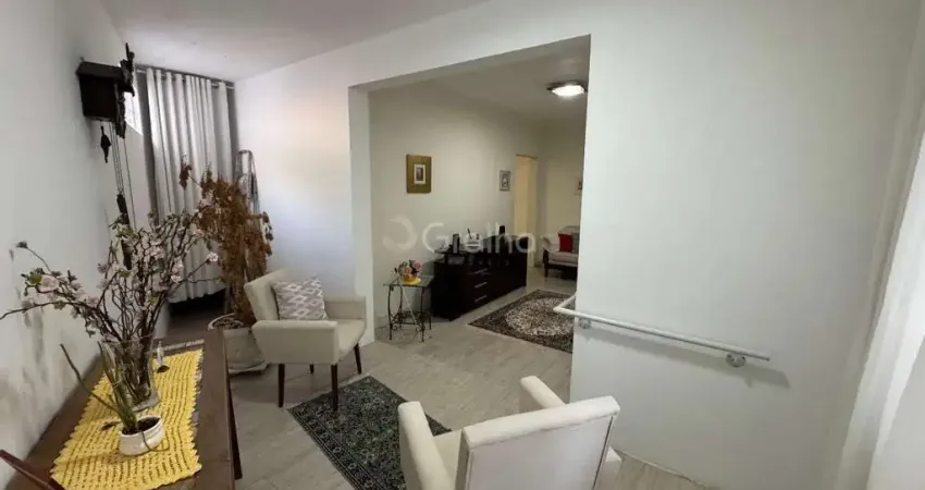 Terreno com casa Residencial e Comercial de 328m² na Trindade