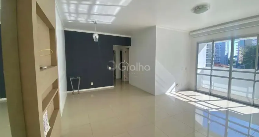 Apartamento de 95m² com 3 quartos sendo 1 suíte no Centro